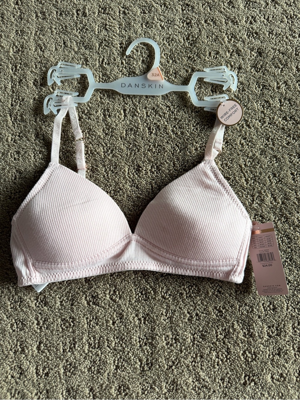 (NWT) Danskin Light Pink Ribbed Wire-Free Everyday Bra